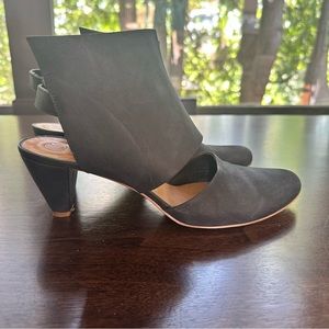 Coclico black Santana mid heel sandals with Velcro ankle strap 8.5 EUC